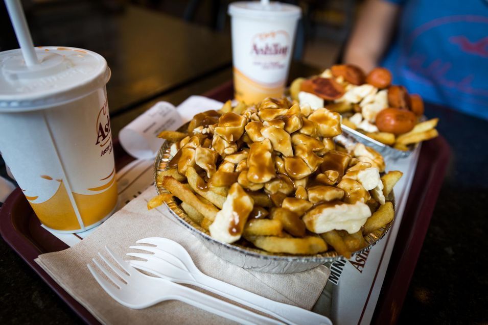 Une poutine au Québec