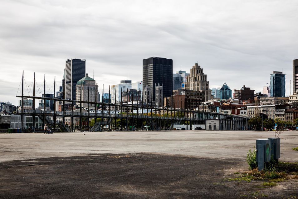 Vue sur Montréal depuis le vieux port