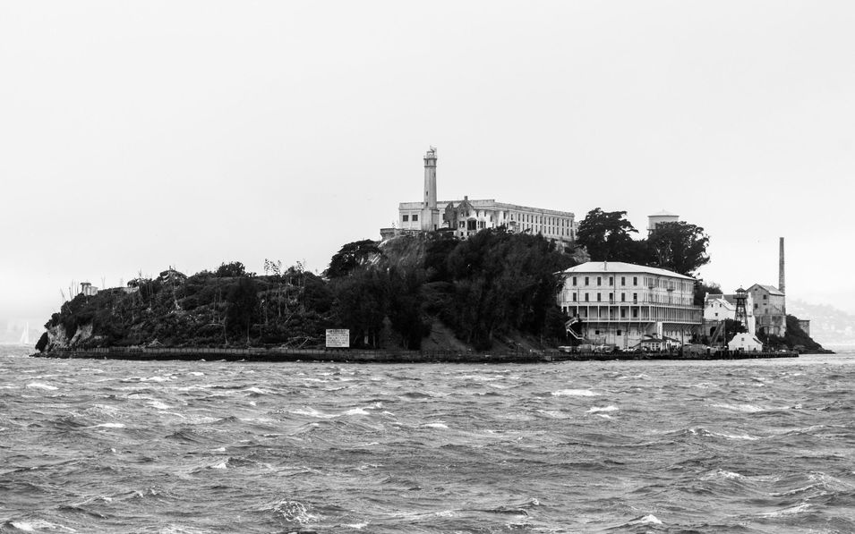 L'île d'Alcatraz, qui a hébergé l'une des plus célèbres prisons au monde